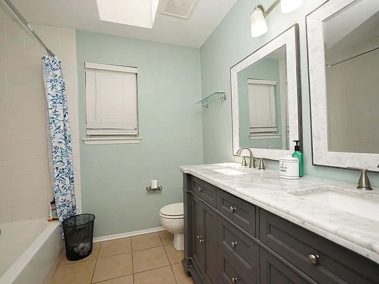 4496 Parkwood Ln W — Photo 23