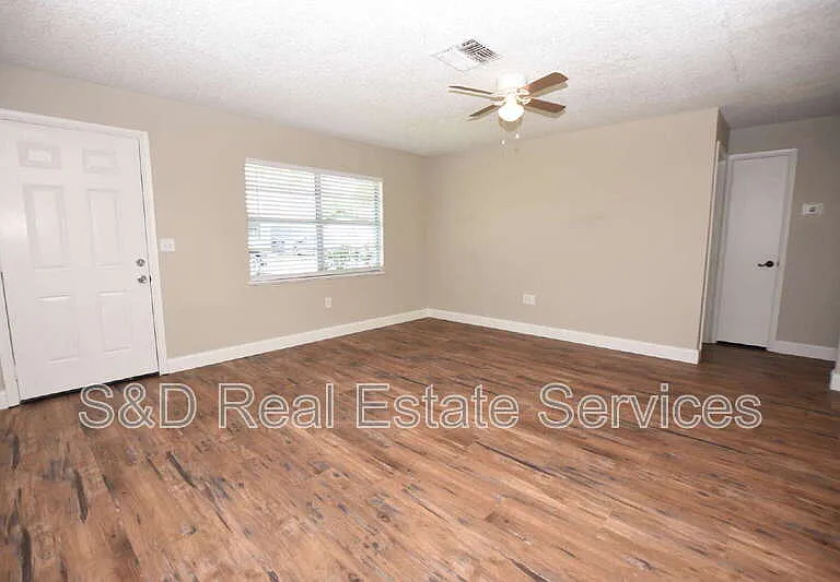 1224 Waterview Blvd E — Photo 6