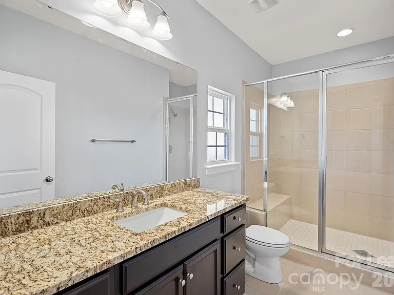 2503 Gallery Dr — Photo 13