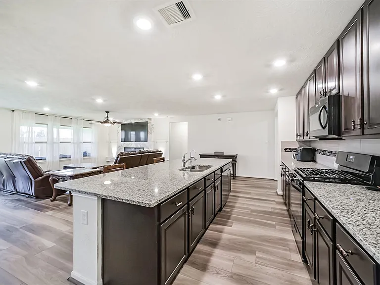 25546 Kensington Lake Dr — Photo 7