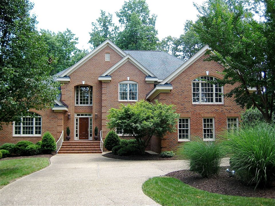 140 Holly Hills Drive