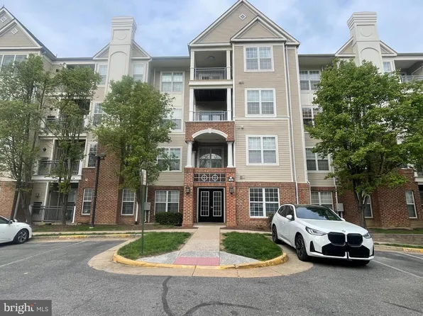 3015 Nicosh Cir Unit 2302, Falls Church, VA 22042