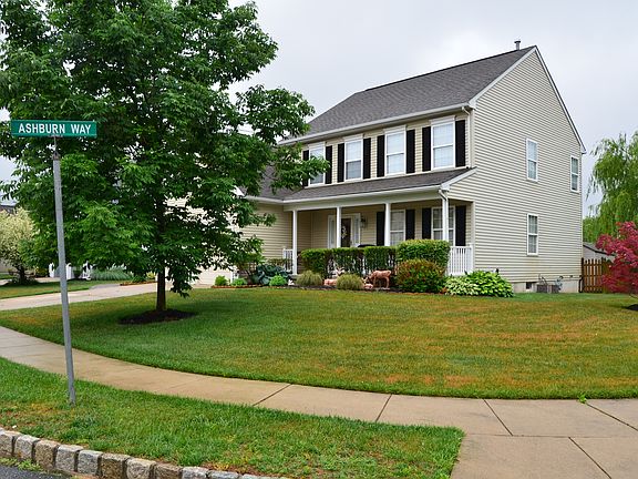 Beautifully landscaped yard.