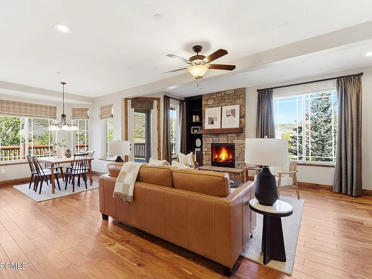 3286 Lower Saddleback Rd — Photo 3