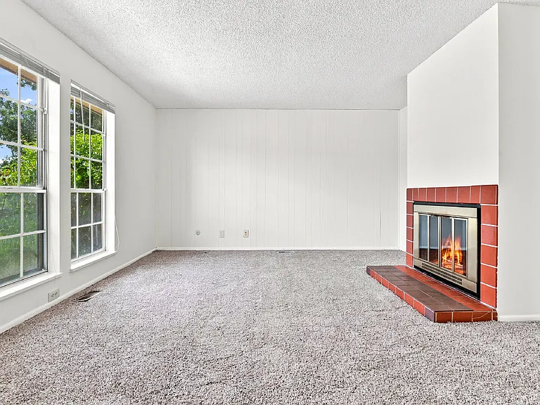 1225 S Oneida St #217 — Photo 3