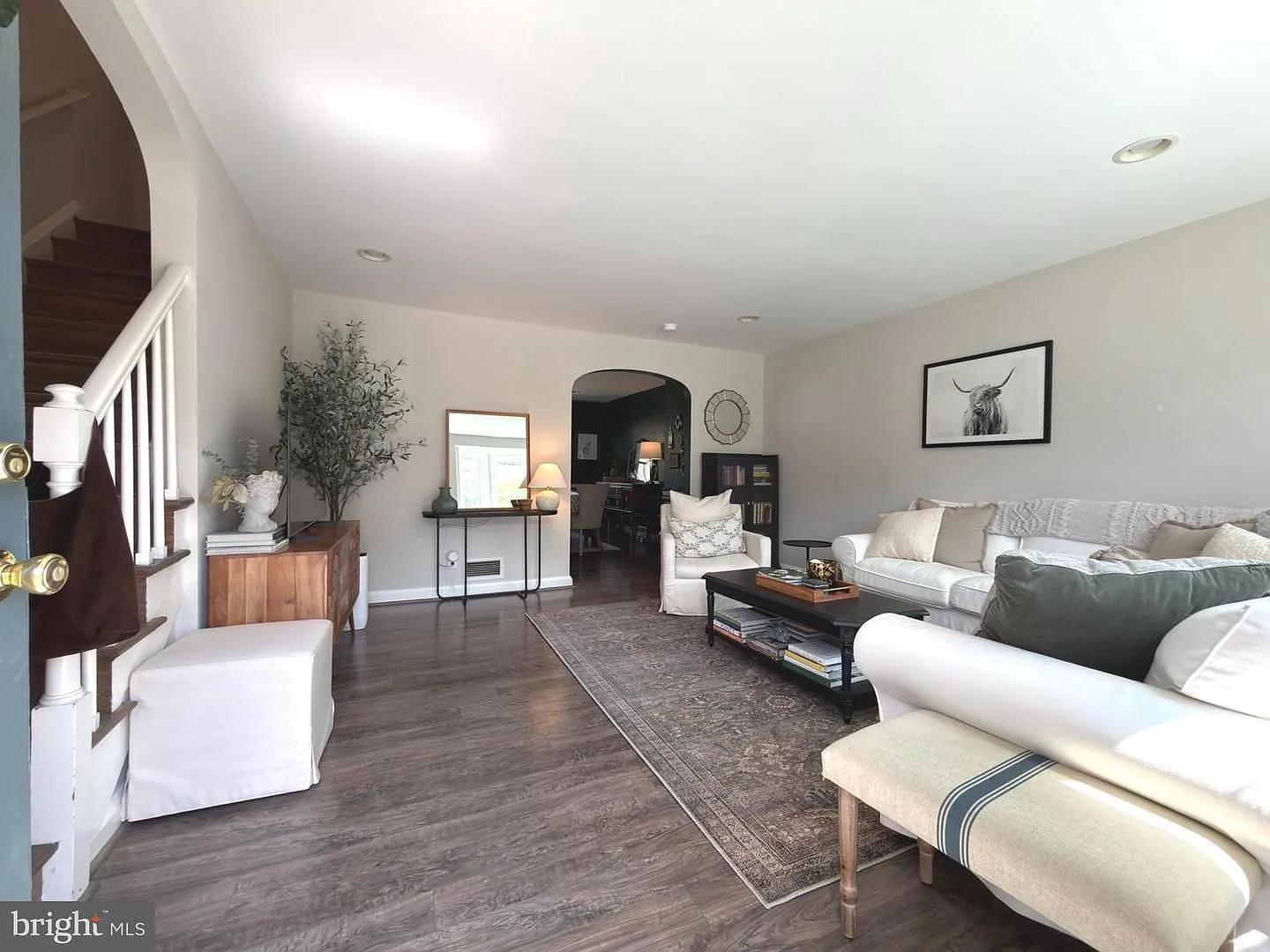 Beautiful 3-bedroom, 2-full-bath townhome in desirable Rodgers Forge! — Photo 2