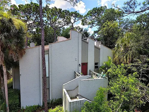 205 Fairway Dr Photo 1