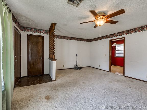 5th image of 205 Lester Ln