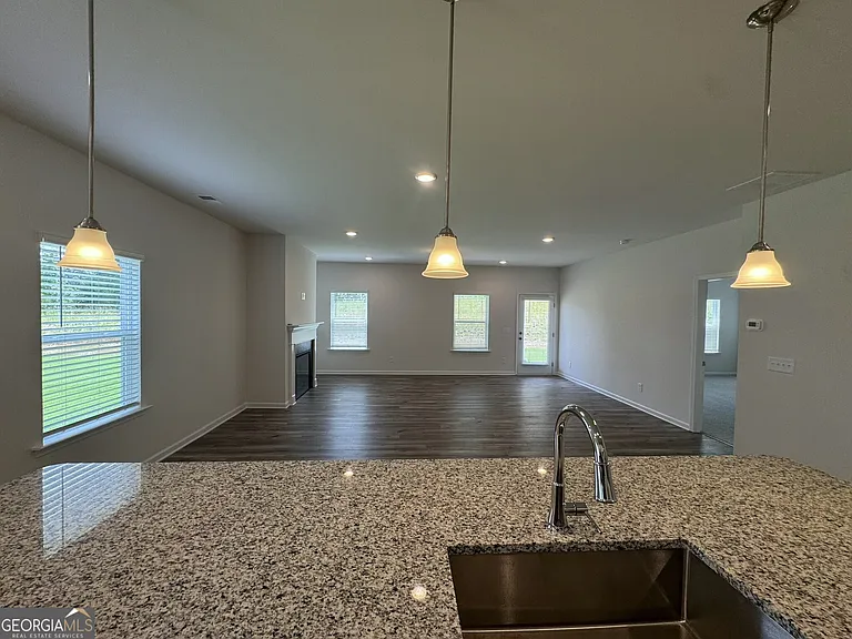 129 Sycamore Ln — Photo 12