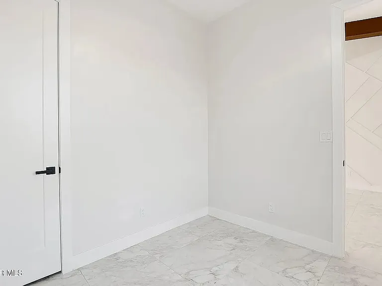 5696 Rio Bonito Cir — Photo 23