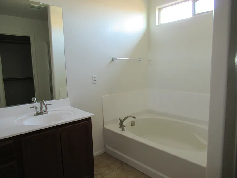 900 W Broadway Ave #49 — Photo 15