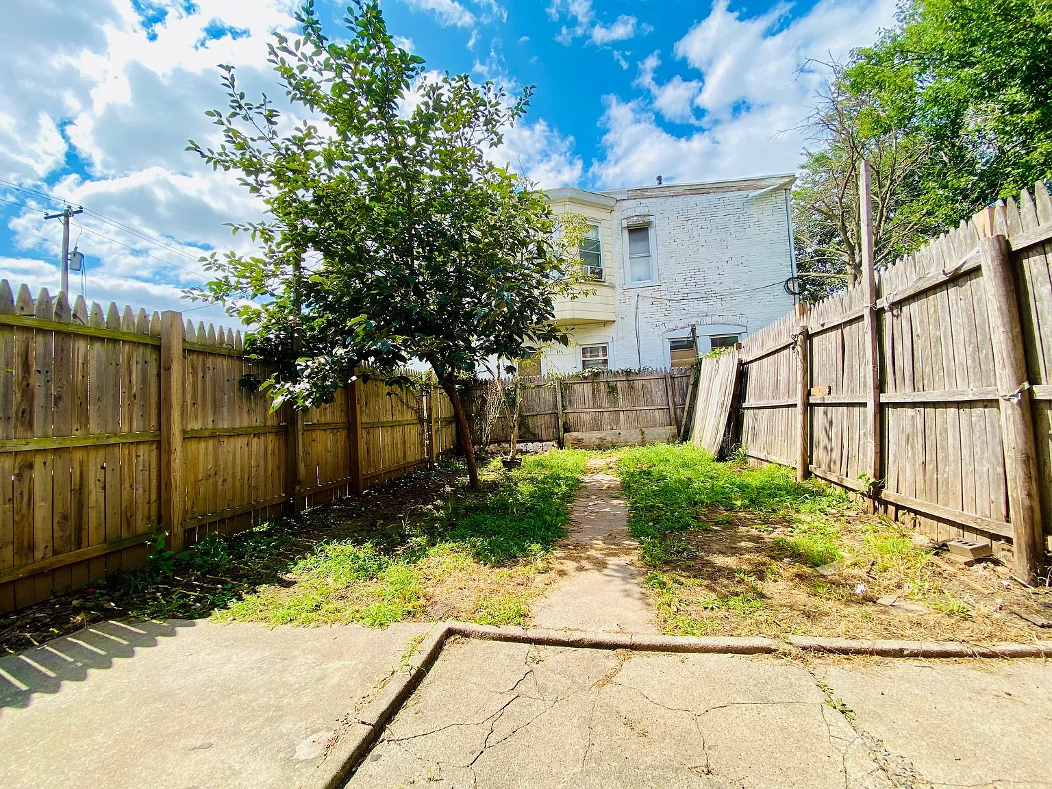 205 Chain St — Photo 4