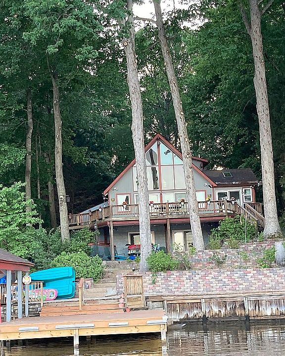 2nd image of 1259 N Lakeshore Dr