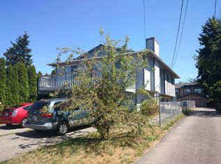 9214 32nd Ave SW, Seattle, WA 98126