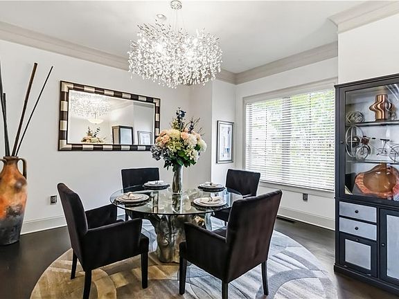 4th image of 567 Ansley Cir NE