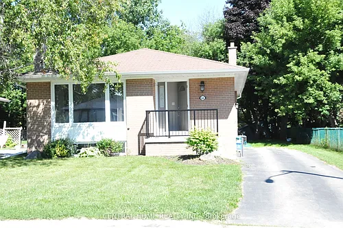 66 Collins Cres Photo 1