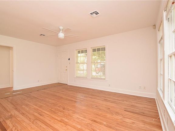 4th image of 5405 Sunshine Dr Unit 1