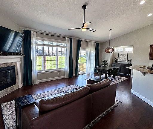 5th image of 21 Blackstone Way