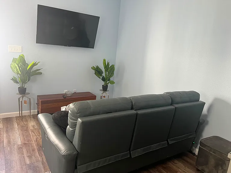 2418 Robert St #B — Photo 5