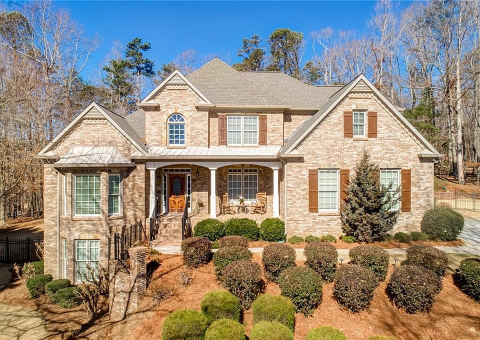 1st image of 525 Sackman Falls Ct