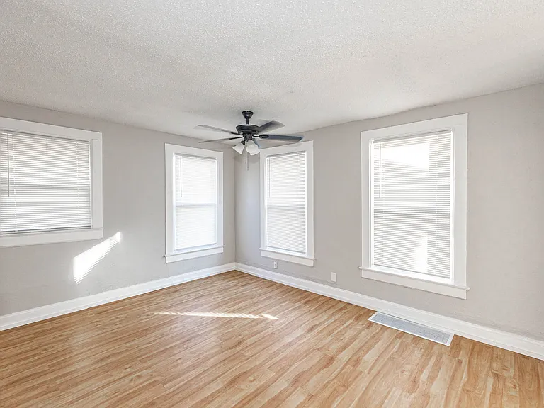 3901 Central St — Photo 25