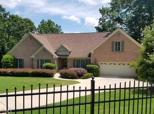 5977 Pocahontas Dr, Flowery Branch, GA 30542