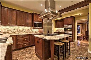 5th image of 716 N 163rd Ave