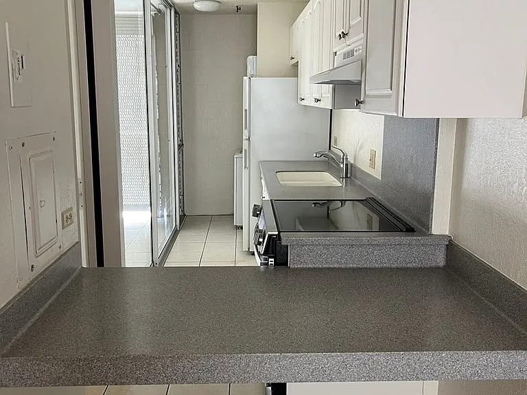 1226 Alexander St #802 — Photo 2