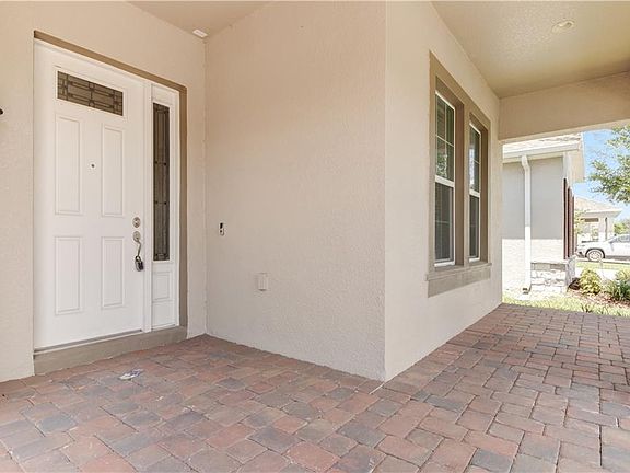 3rd image of 15521 Sweet Orange Ave