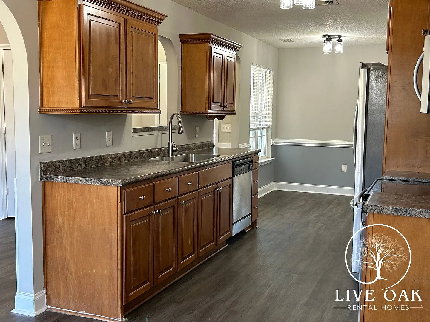 Beautiful 3-bed/2-bath Brick Home in Long County! — Photo 4