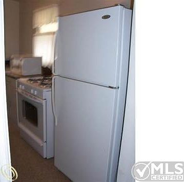 FRIDGE STAYS!.JPG