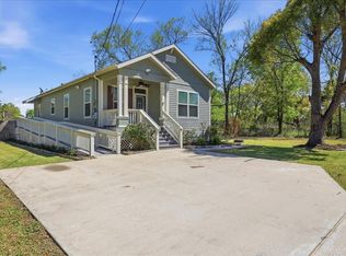 1110 N 5th St, Orange, TX 77630