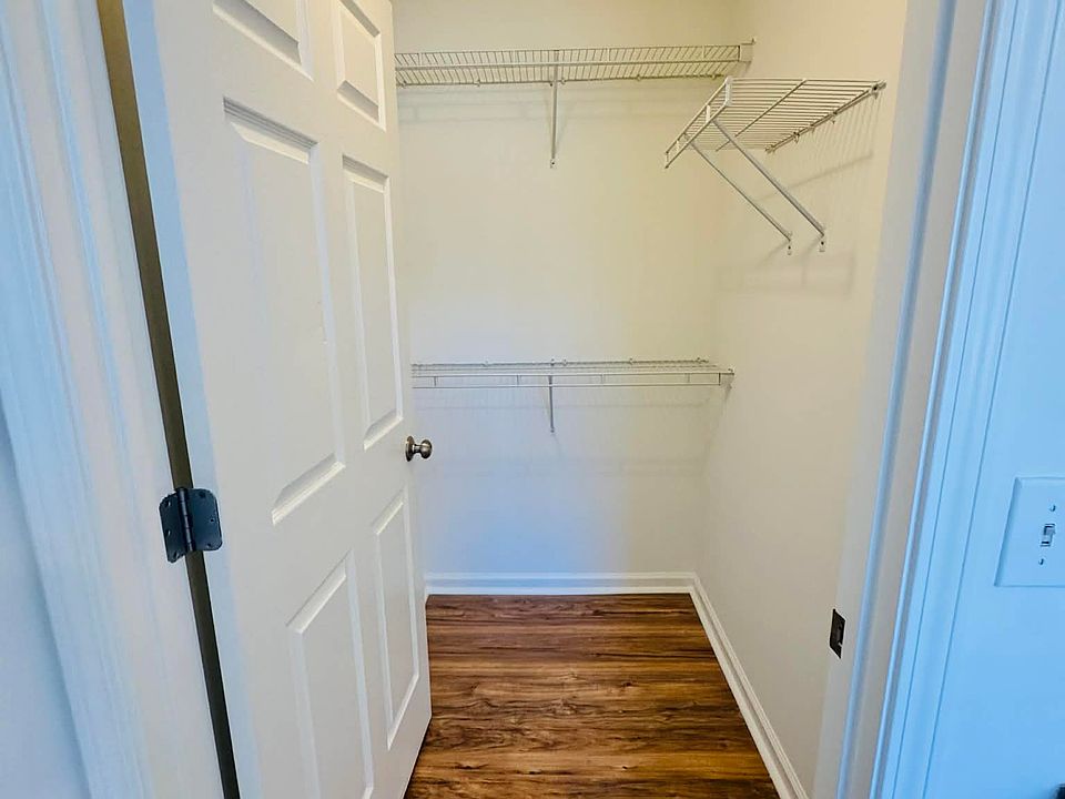 Walk in Closet
