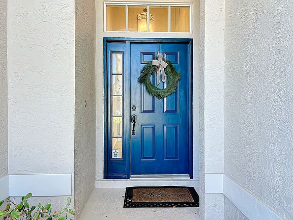 2nd image of 4874 Sabal Lake Cir
