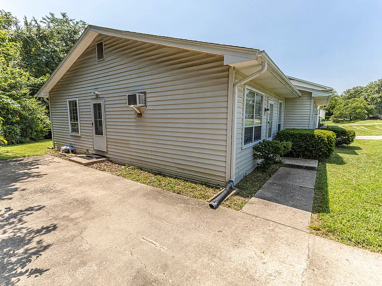 1600 W Amos Dr #B — Photo 18
