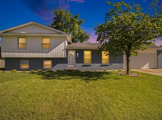 11301 Hemlock Dr, Osceola, IN 46561