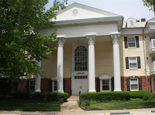 15049 Claymoor Ct APT 3, Chesterfield, MO 63017