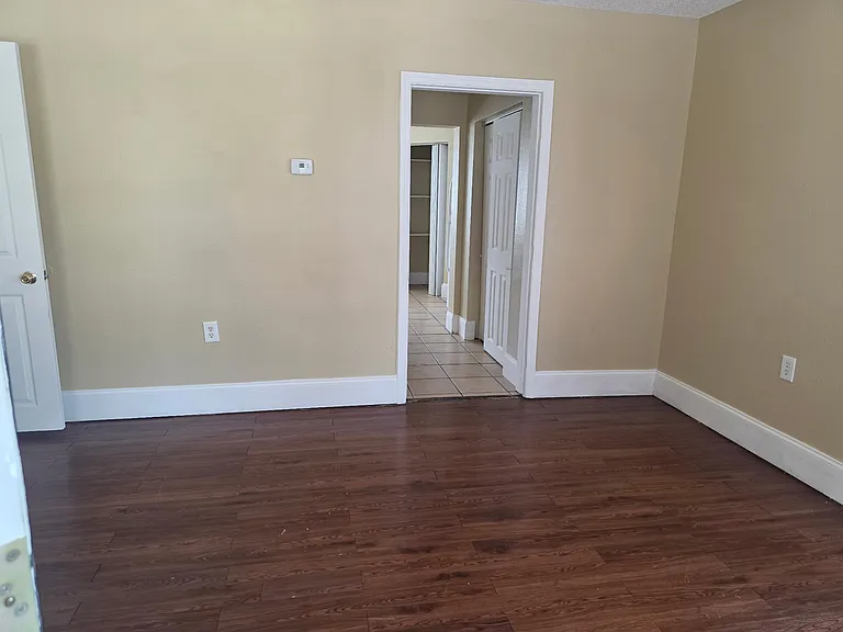 420 Skywood Dr — Photo 7