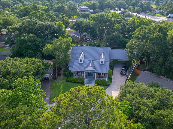 5th image of 10614 Moonlight Dr