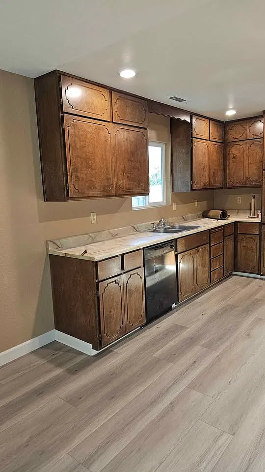 4 bed, 1303 sqft, $2,300 — Photo 3