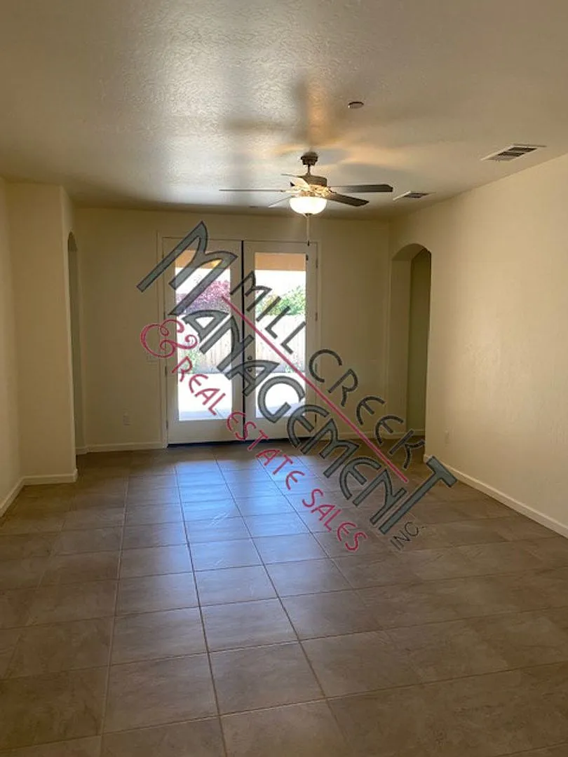3 Bedroom 2 Bathroom Home in Arbor Gates Gated Community! — Photo 4