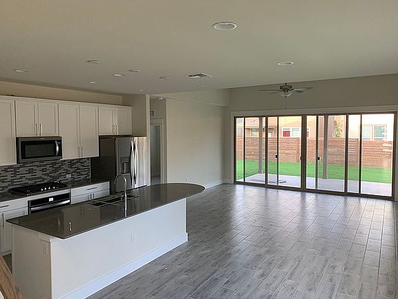 4th image of 13901 Hedera Dr