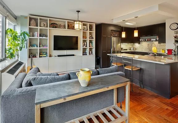 3rd image of 1965 Broadway APT 9H
