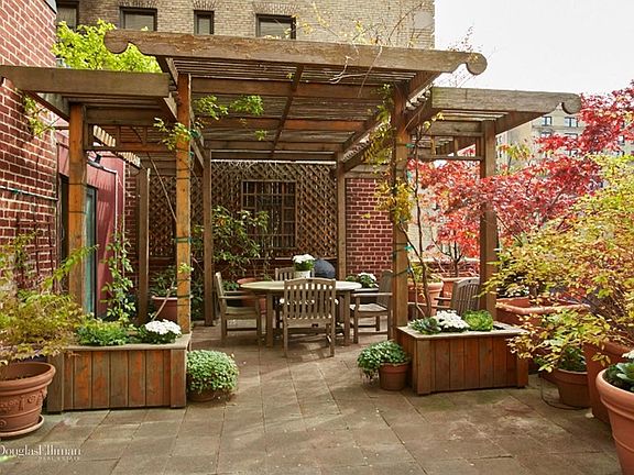 3rd image of 255 W 92nd St APT 5D