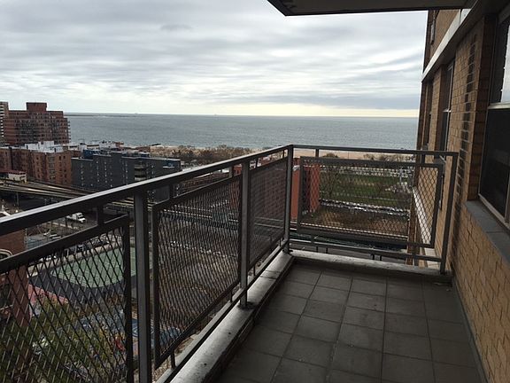 4th image of 2915 W 5th St APT 16B