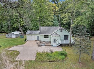8052 Pine Creek Rd, Manistee, MI 49660