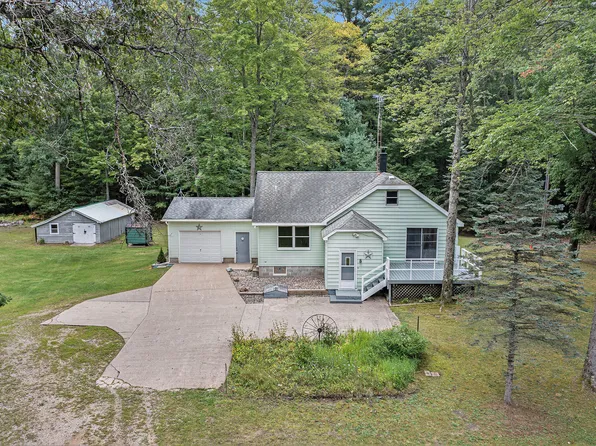 8052 Pine Creek Rd, Manistee, MI 49660