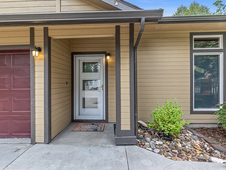 3071 W Breneman St — Photo 16