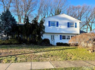 28 Varady Dr, Fords, NJ 08863