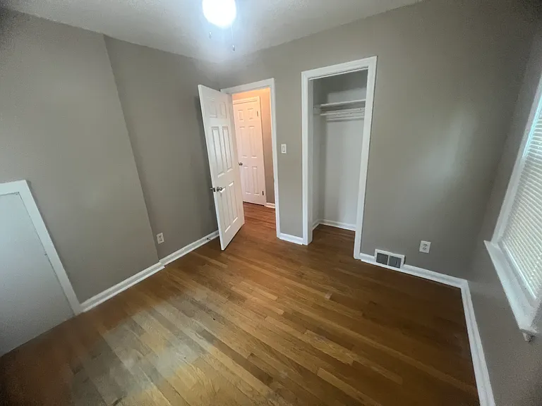 21301 Audette St — Photo 15